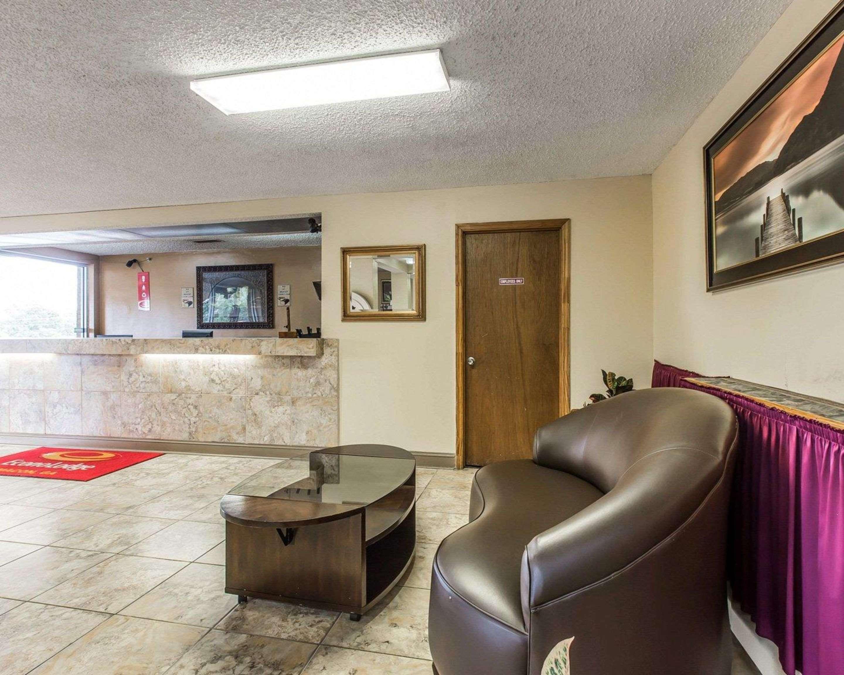 Econo Lodge Мейкон Экстерьер фото