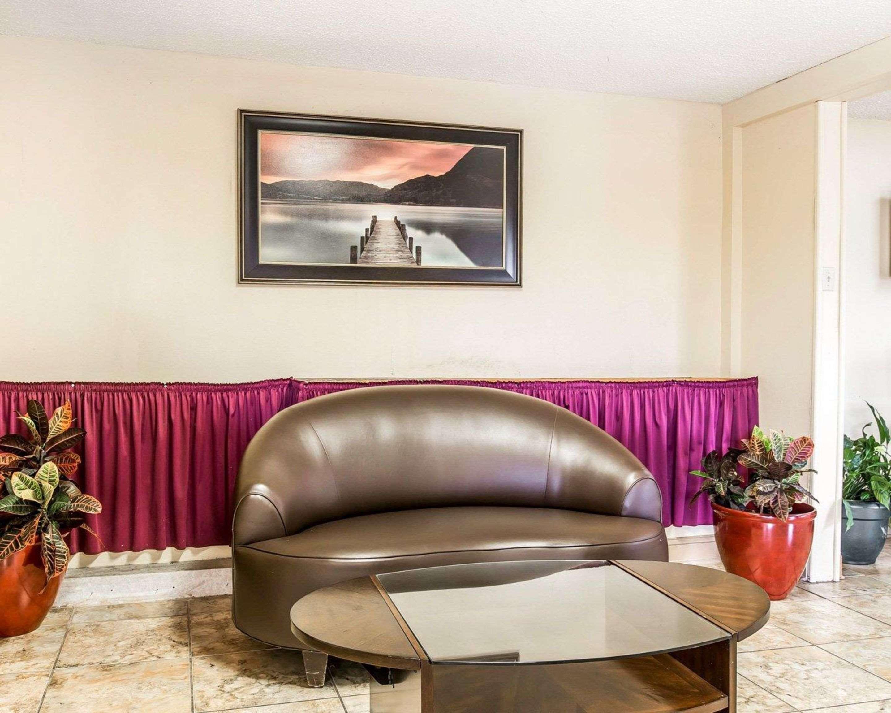 Econo Lodge Мейкон Экстерьер фото