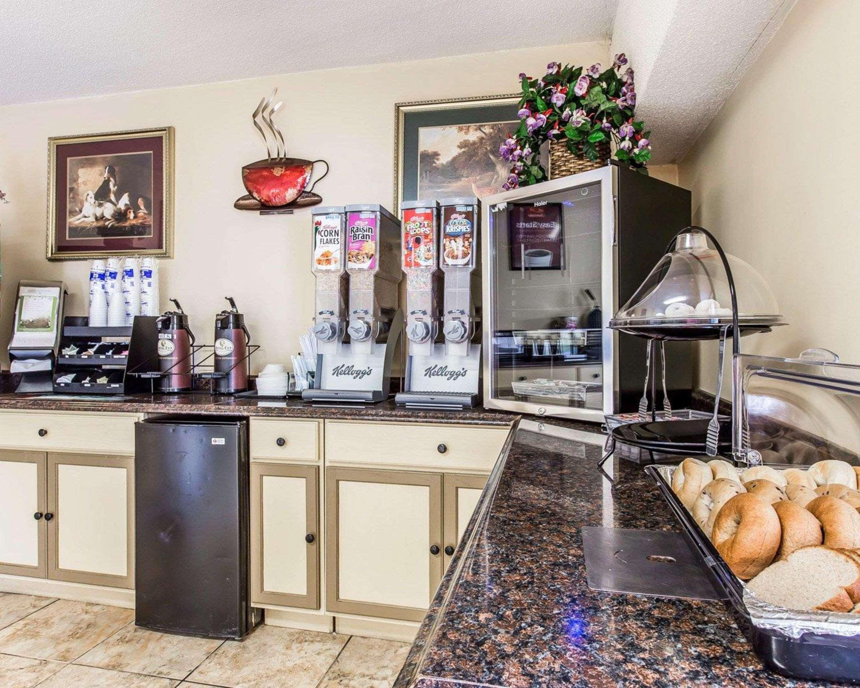 Econo Lodge Мейкон Экстерьер фото