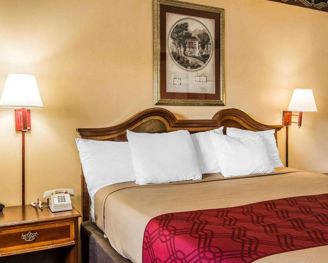 Econo Lodge Мейкон Экстерьер фото
